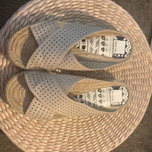 DV Dolce Vita Espadrille Laser-Cut Slides Sandals #0017